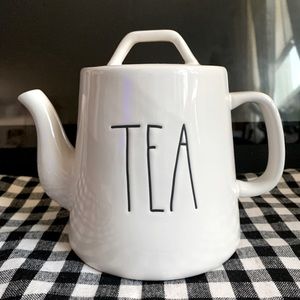 Rae Dunn TEA pot